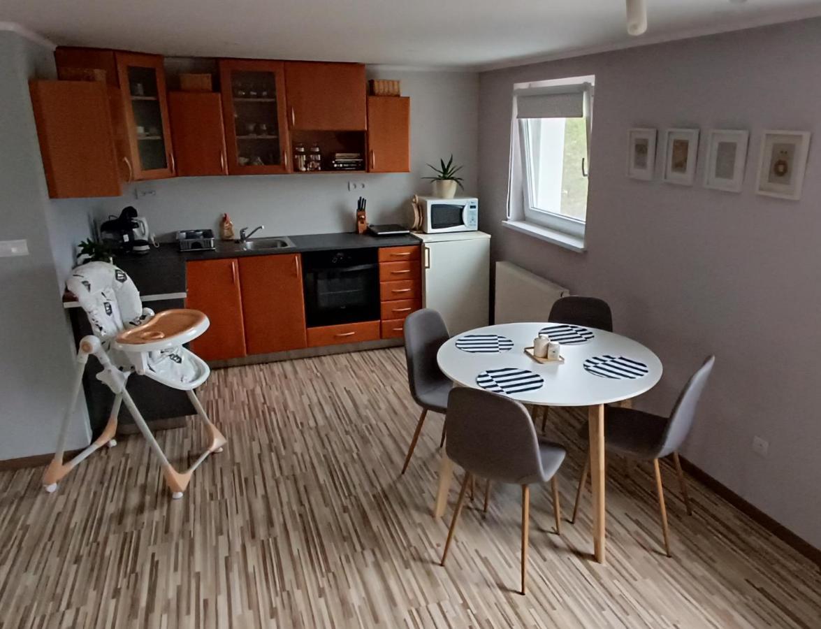 Apartman S Vyhladom Na Bojnicky Zamok Бойнице Екстериор снимка
